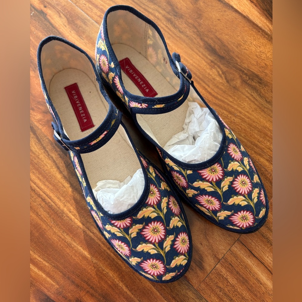 NEW VIBI VENEZIA Santa Margherita The Rapallo Flats 39 8 Navy Floral Shoes - Picture 4 of 9
